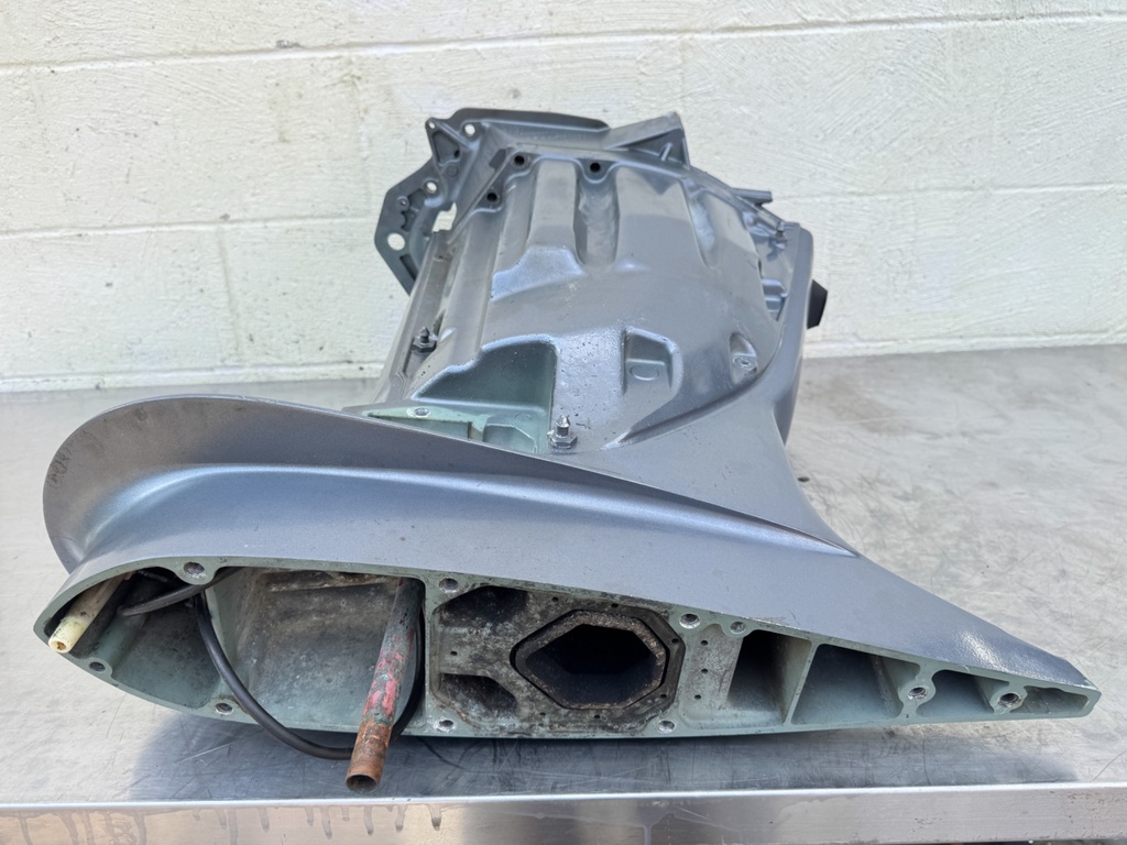 2006 Yamaha 225HP 4 Stroke Outboard Exhaust Guide Upper Casing Complete