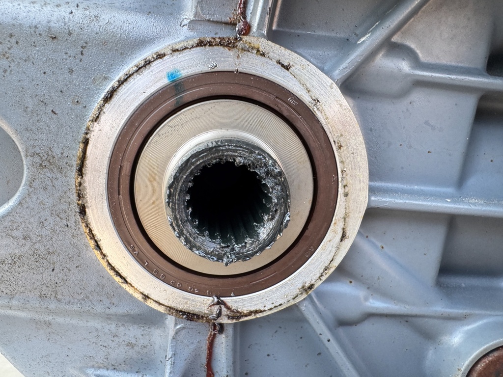 2003 Yamaha 115 HP 4 Stroke Outboard Powerhead  OEM