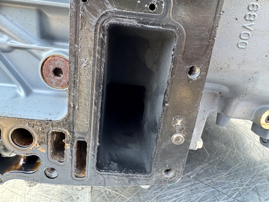 2003 Yamaha 115 HP 4 Stroke Outboard Powerhead  OEM