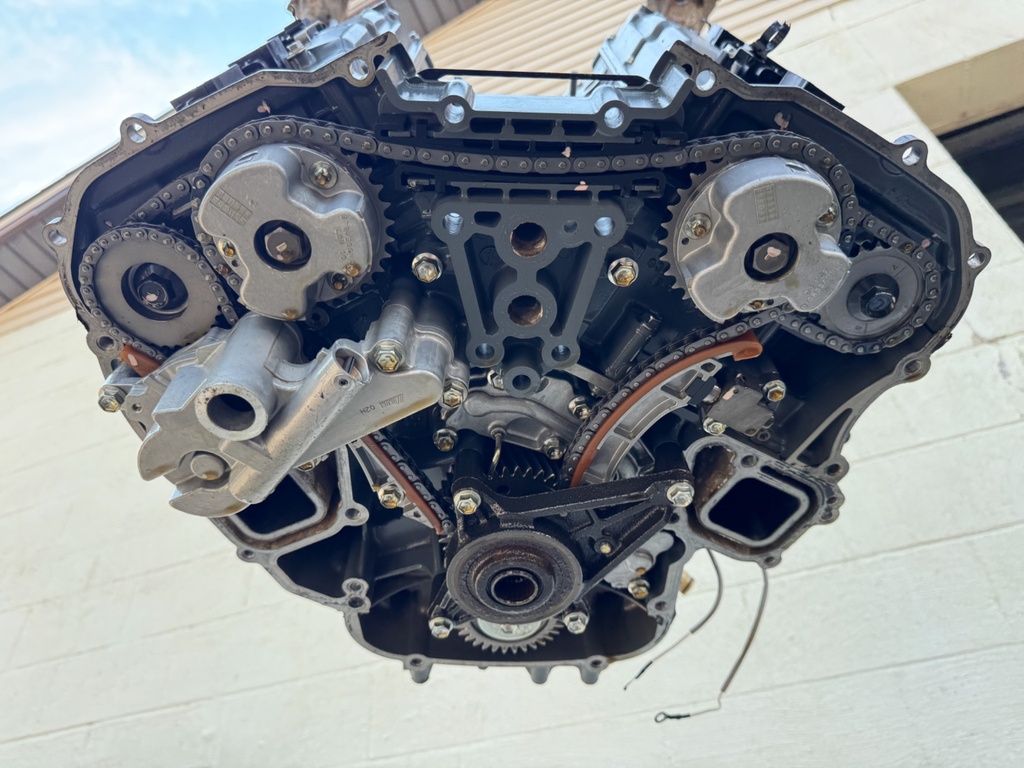 2010 Suzuki 250 HP 4 Stroke Outboard Engine Powerhead Assembly 189 Hours