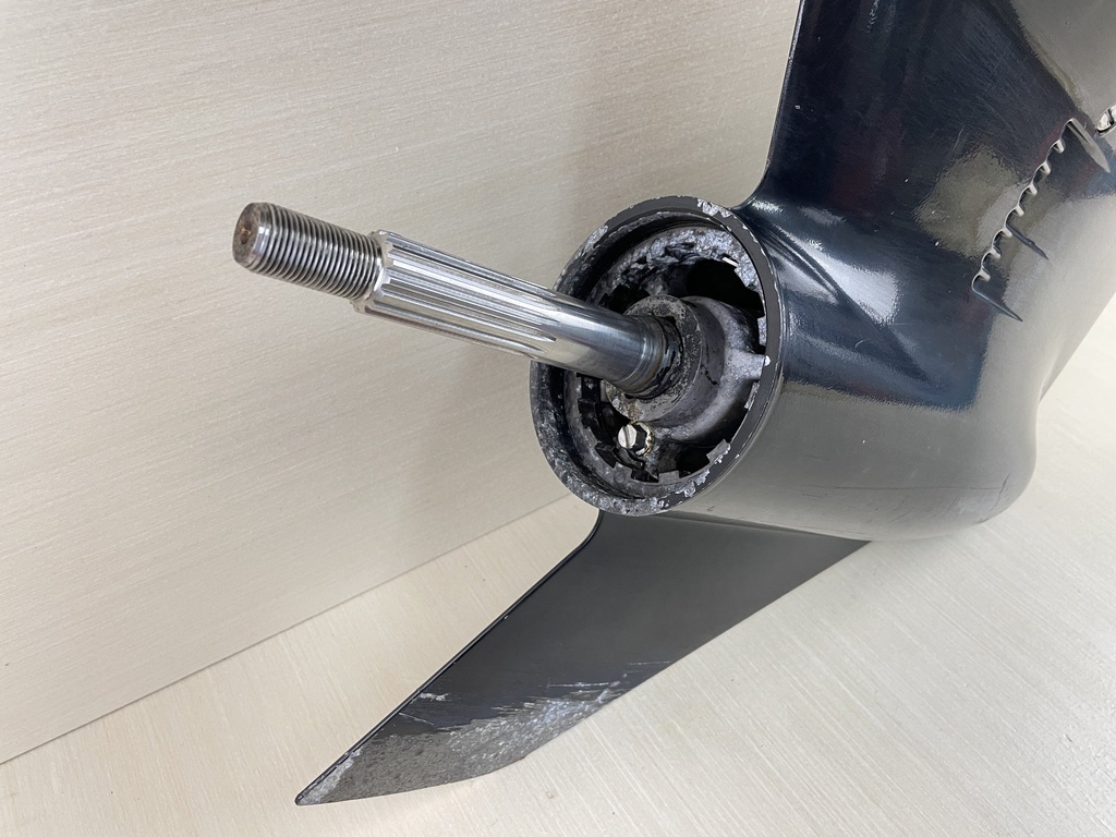 2007 Mercury 150HP Verado Outboard 25" XL Lower Unit Gear Case Assembly RH 880686T24