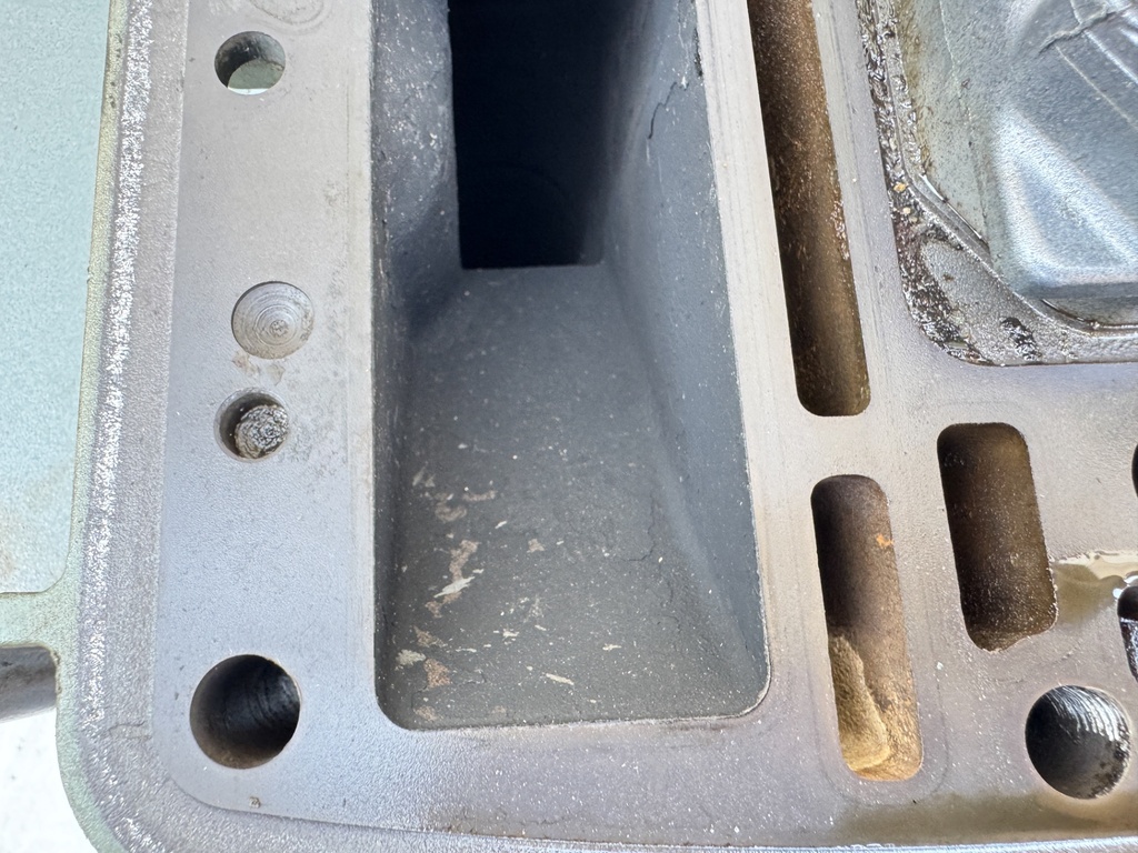 2003 Yamaha 115 HP 4 Stroke Outboard Complete Midsection & Swivel Bracket 64E-43311-10-8D OEM