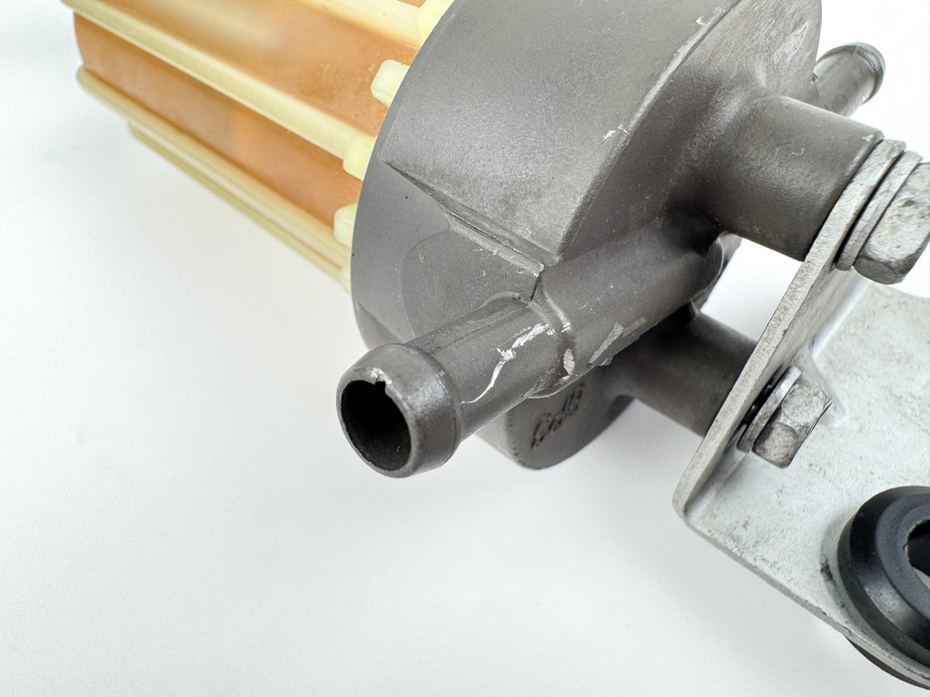 2008 Yamaha 150 HP 4 Stroke Outboard Fuel Filter Assembly 6P3-24560-01-00 OEM