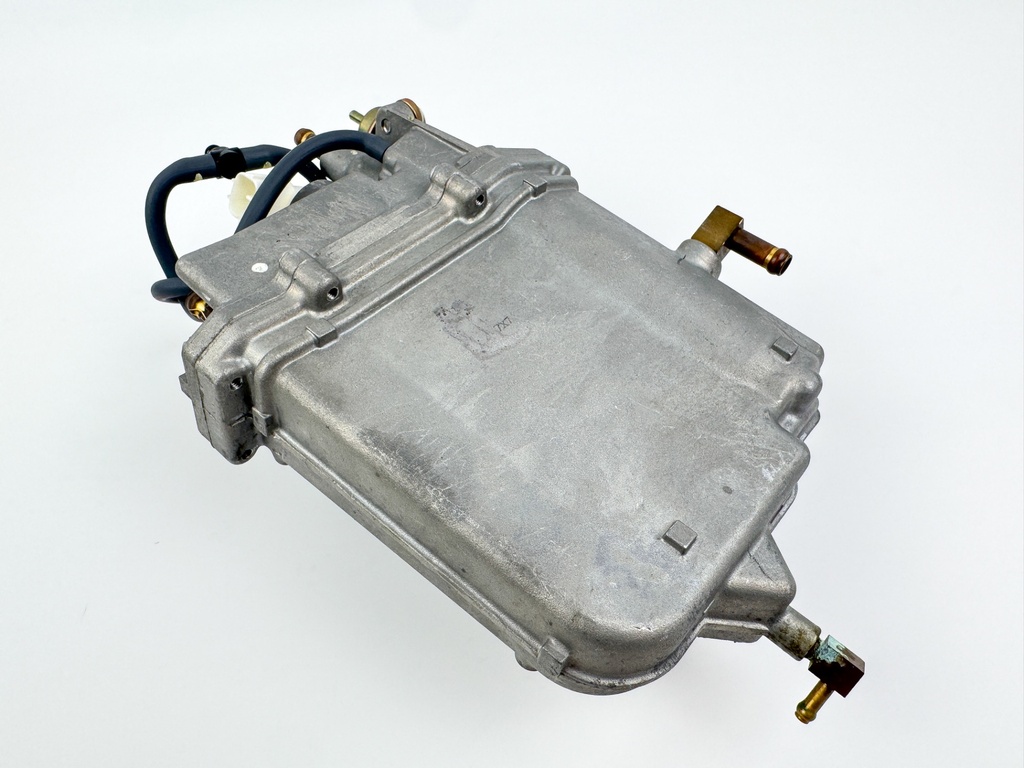 2008 Yamaha 150 HP 4 Stroke Outboard VST Float Chamber Assembly 63P-14180-01-00 Tested