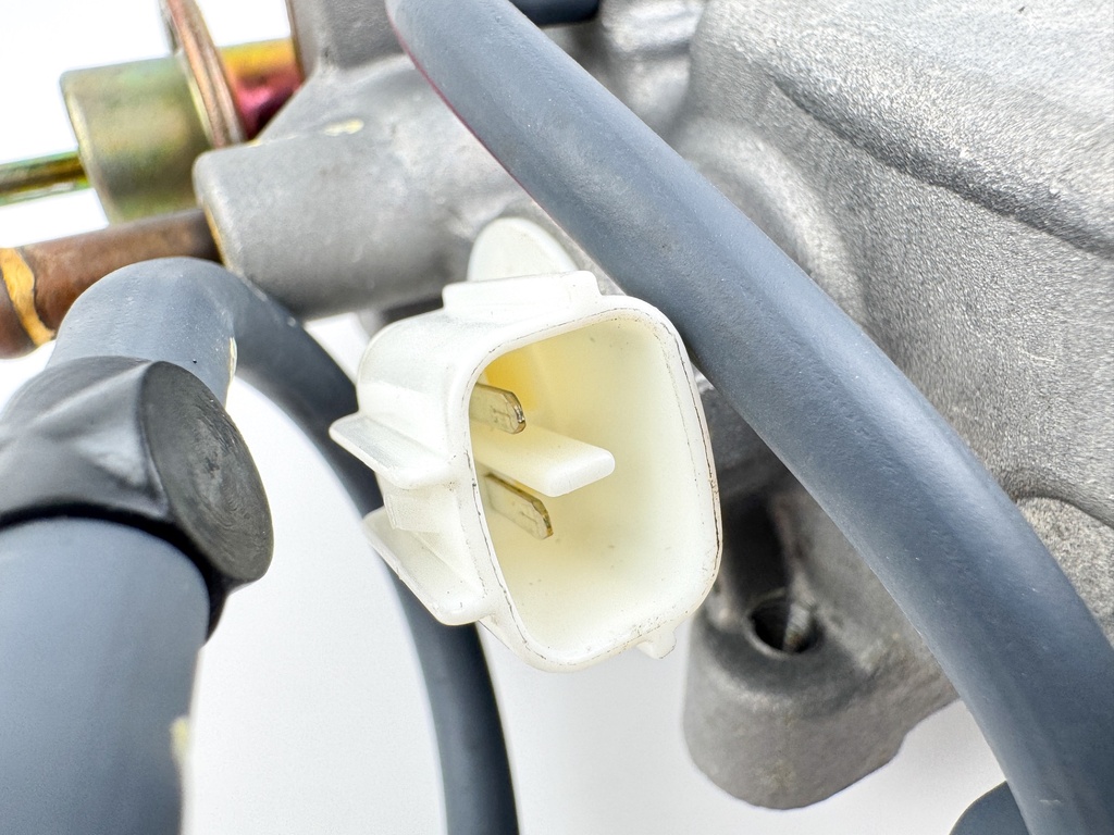 2008 Yamaha 150 HP 4 Stroke Outboard VST Float Chamber Assembly 63P-14180-01-00 Tested