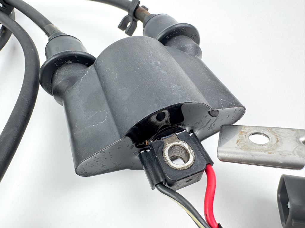 2008 Yamaha 150 HP 4 Stroke Outboard Ignition Coil Set 63P-82310-01-00 Tested