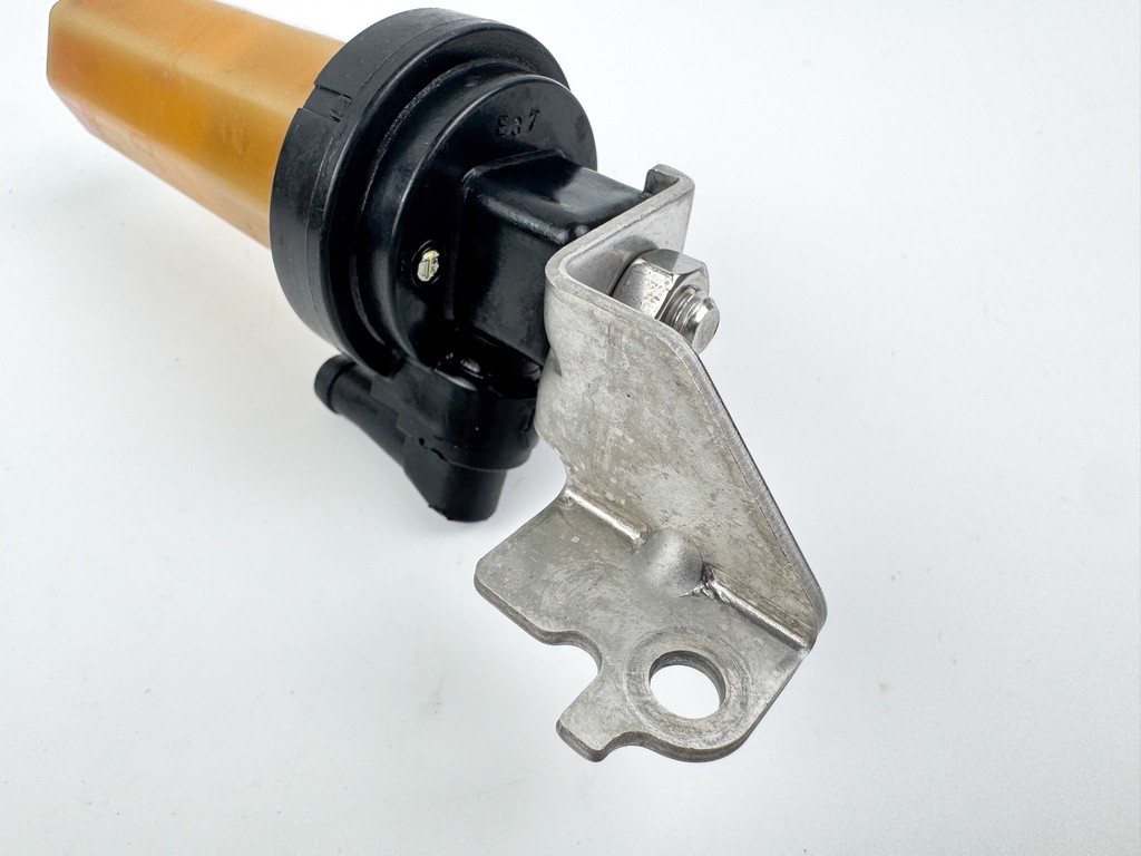 2004 Yamaha 115 HP 4 Stroke Outboard Fuel Filter Assembly 68V-24560-01-00 OEM