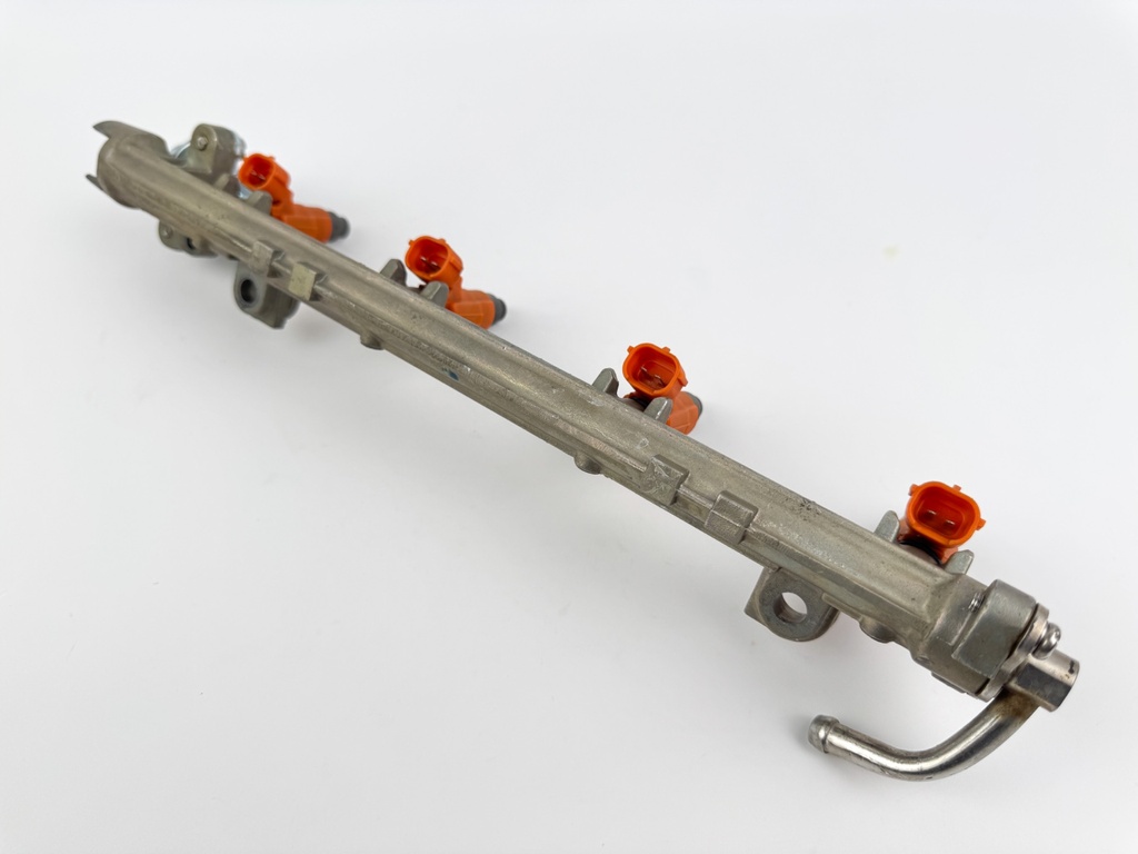 2004 Yamaha 115 HP 4 Stroke Outboard Fuel Injector Set W/ Rail 68V-8A360-00-00 Cleaned