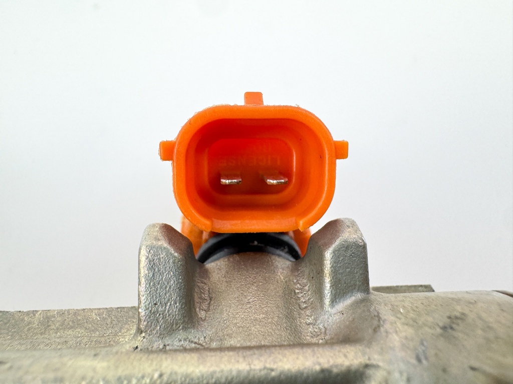 2004 Yamaha 115 HP 4 Stroke Outboard Fuel Injector Set W/ Rail 68V-8A360-00-00 Cleaned