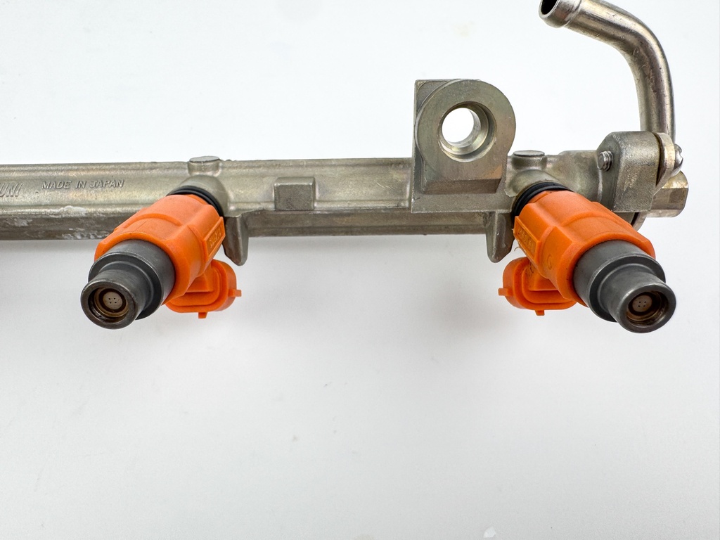 2004 Yamaha 115 HP 4 Stroke Outboard Fuel Injector Set W/ Rail 68V-8A360-00-00 Cleaned