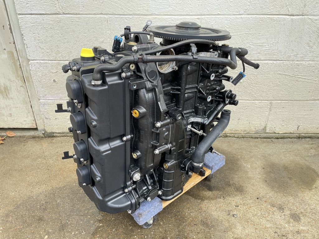 2007 Mercury 150HP Verado L4 Outboard Powerhead Crankcase Long Block - 144 Hours