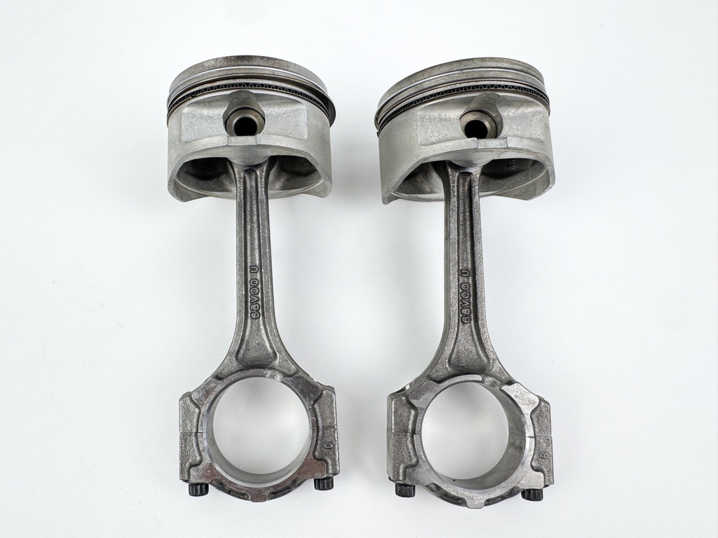 2004 Yamaha 115 HP 4 Stroke Outboard Piston & Connecting Rod Set 68V-W1164-00-00 OEM