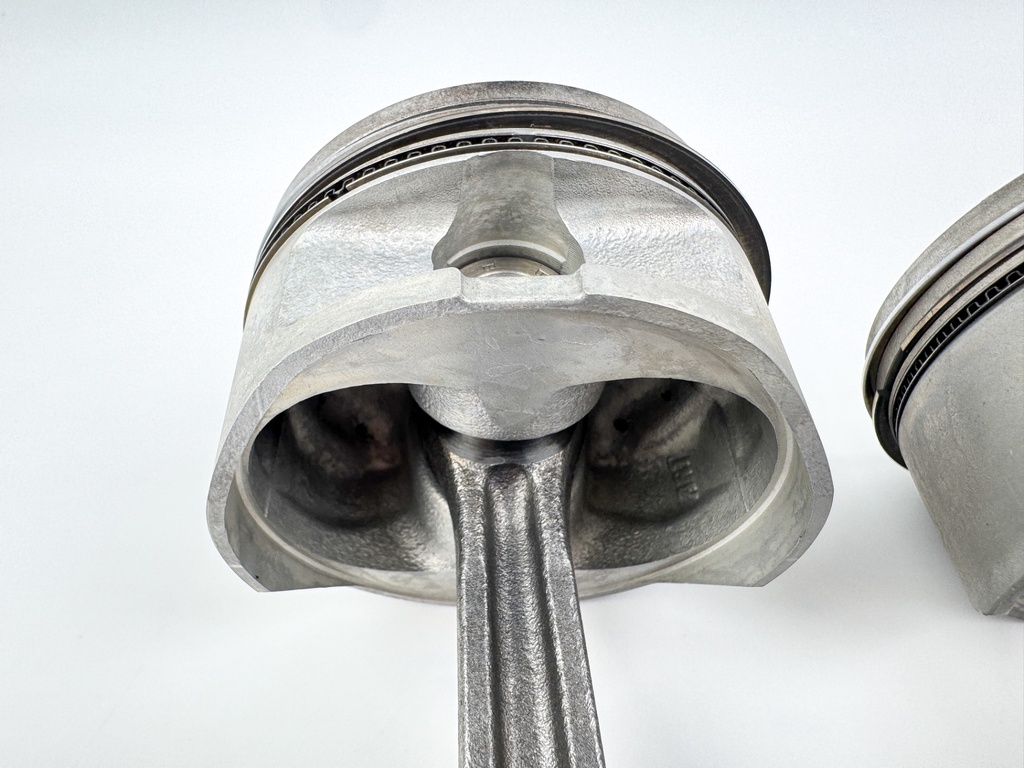 2004 Yamaha 115 HP 4 Stroke Outboard Piston & Connecting Rod Set 68V-W1164-00-00 OEM