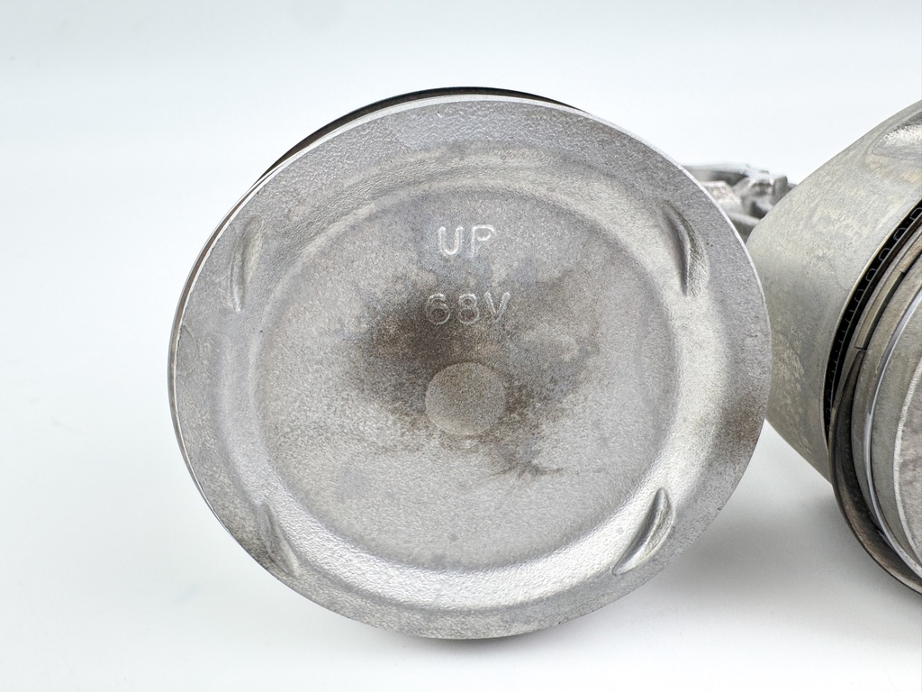 2004 Yamaha 115 HP 4 Stroke Outboard Piston & Connecting Rod Set 68V-W1164-00-00 OEM