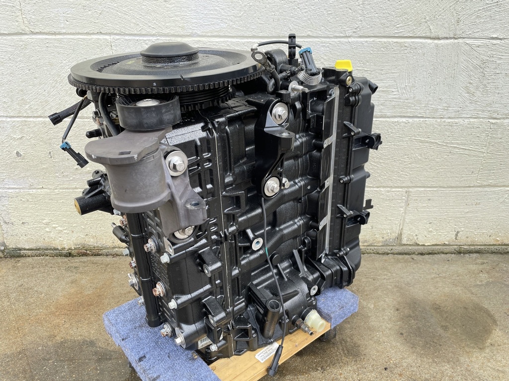 2007 Mercury 150HP Verado L4 Outboard Powerhead Crankcase Long Block - 144 Hours