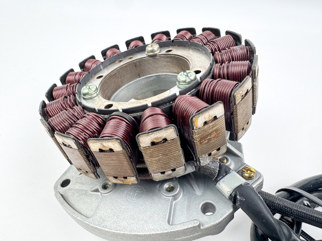 2004 Yamaha 115 HP 4 Stroke Outboard Coil Pulser Base Stator Assembly 68V-81460-00-00 OEM