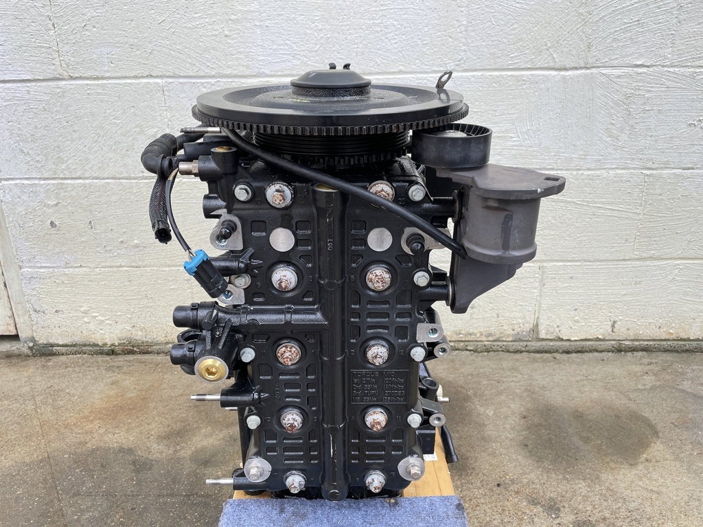 2007 Mercury 150HP Verado L4 Outboard Powerhead Crankcase Long Block - 144 Hours