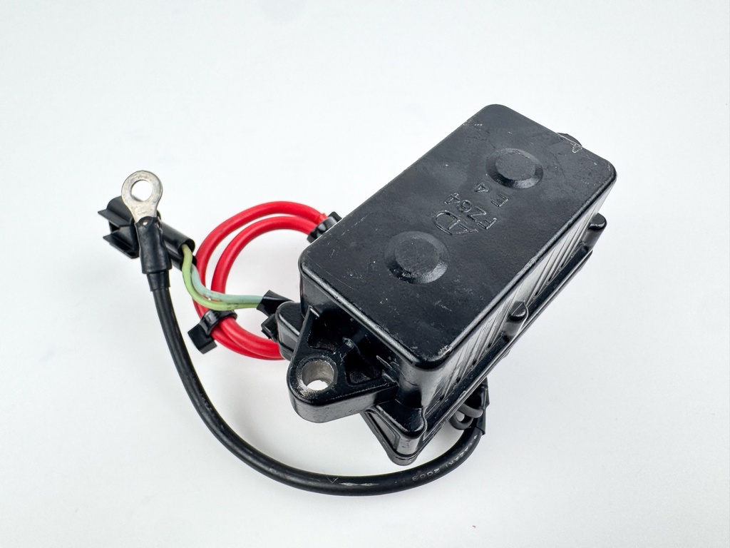 2004 Yamaha 115 HP 4 Stroke Outboard Trim Tilt Relay 68V-8195B-01-00 OEM