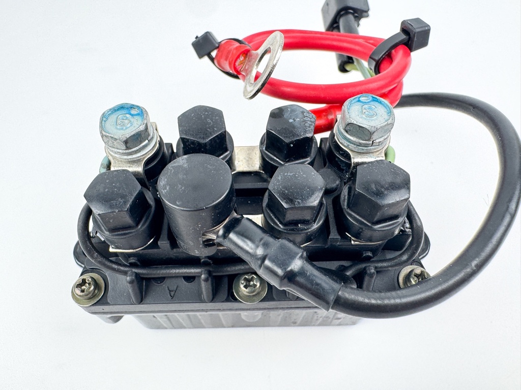 2004 Yamaha 115 HP 4 Stroke Outboard Trim Tilt Relay 68V-8195B-01-00 OEM