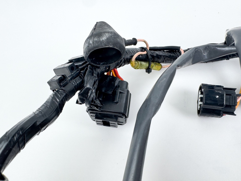 2004 Yamaha 115 HP 4 Stroke Outboard Engine Wire Harness 68V-82590-30-00 OEM