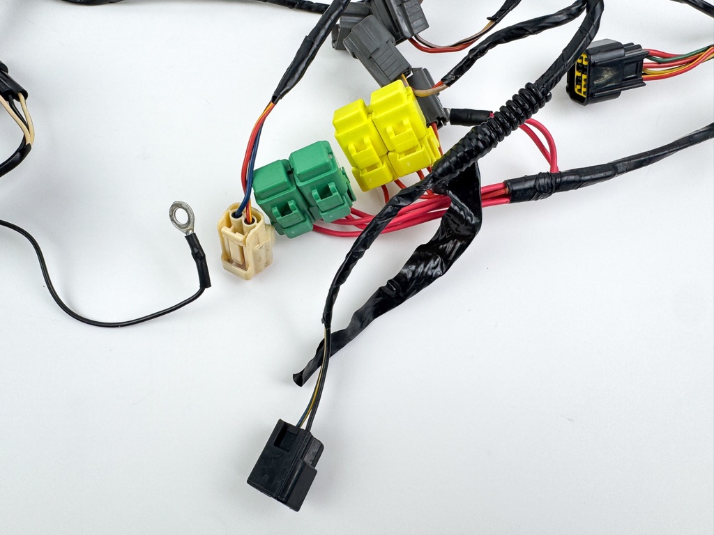 2004 Yamaha 115 HP 4 Stroke Outboard Engine Wire Harness 68V-82590-30-00 OEM