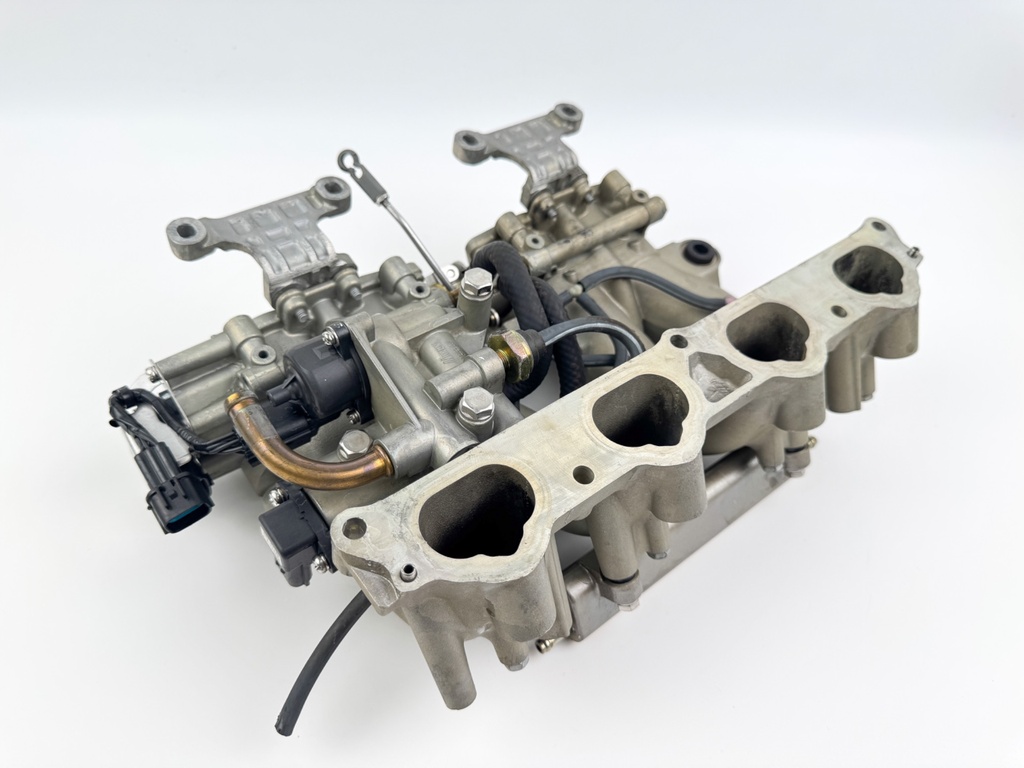 2004 Yamaha 115 HP 4 Stroke Intake Manifold & Throttle Body 68V-14200-03-00 Tested