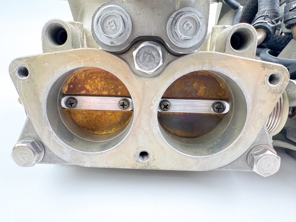 2004 Yamaha 115 HP 4 Stroke Intake Manifold & Throttle Body 68V-14200-03-00 Tested