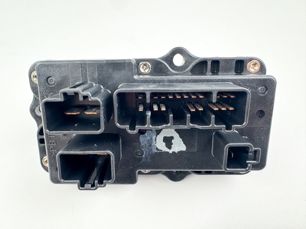 2008 Yamaha 150 HP 4 Stroke Outboard Fuse Box 63P-82170-00-00 OEM