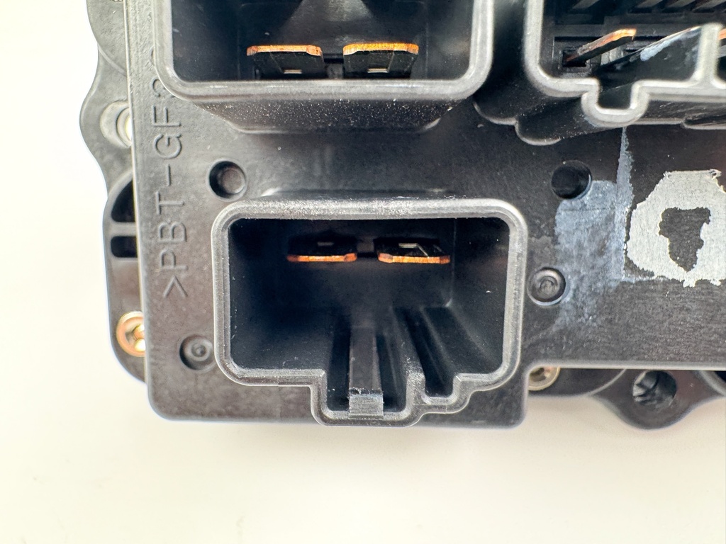 2008 Yamaha 150 HP 4 Stroke Outboard Fuse Box 63P-82170-00-00 OEM