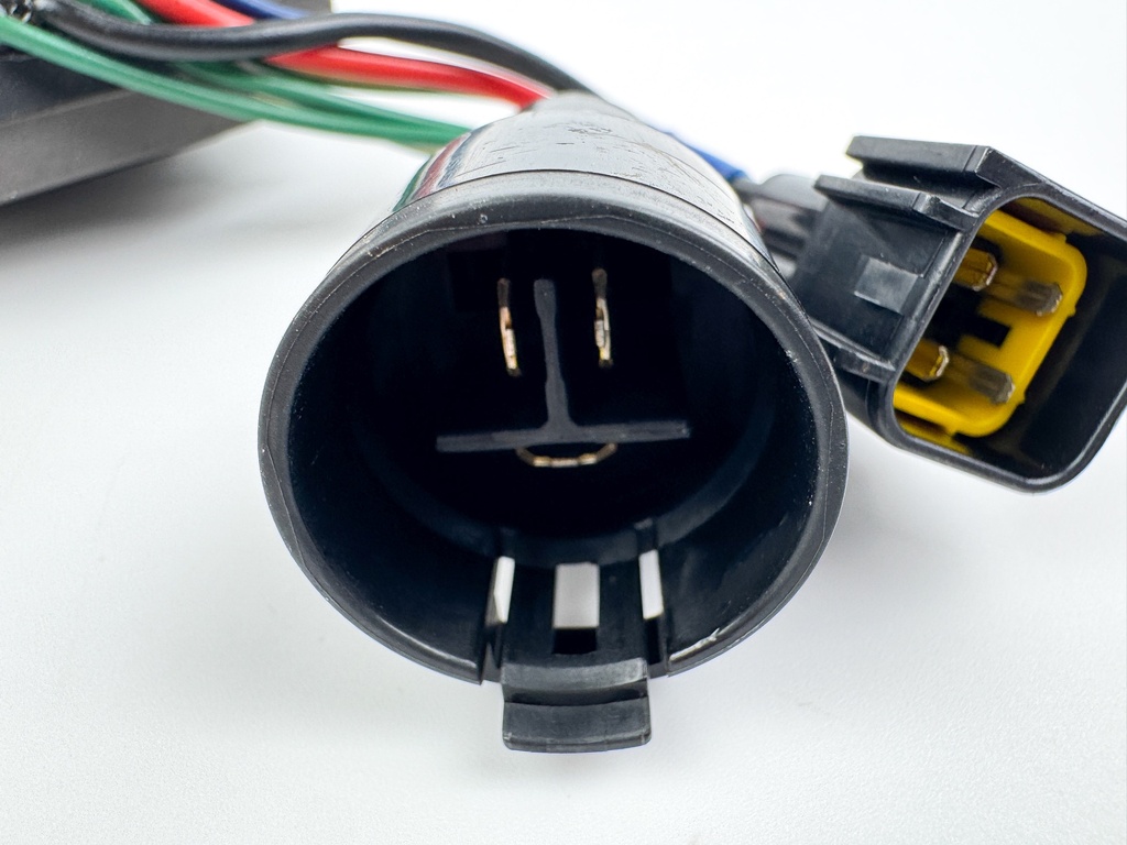 2003 Yamaha 50 HP 4 Stroke Outboard Rectifier & Regulator 64J-81960-00-00 OEM