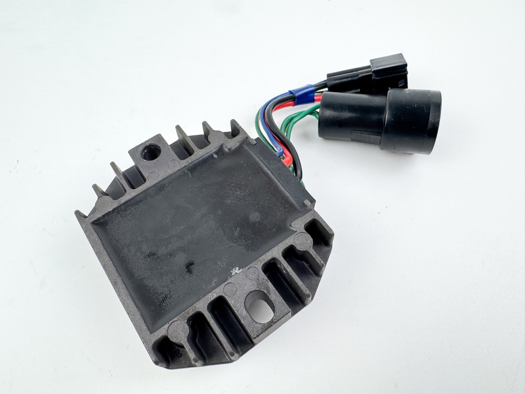 2003 Yamaha 50 HP 4 Stroke Outboard Rectifier & Regulator 64J-81960-00-00 OEM
