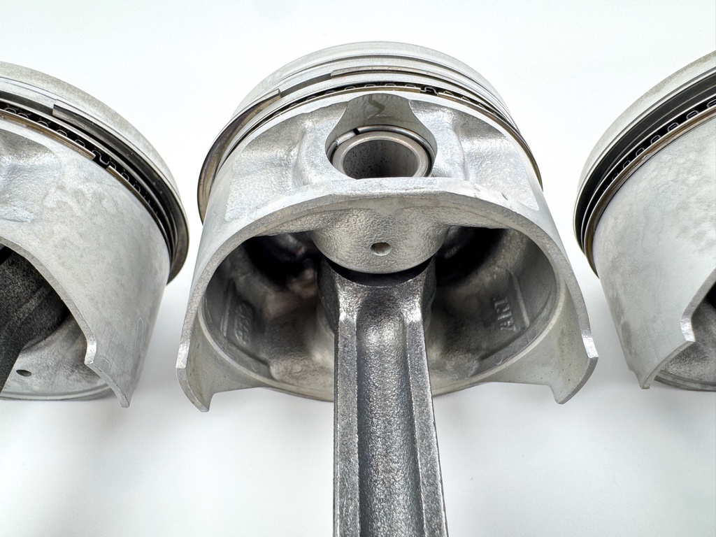 2003 Yamaha 50 HP 4 Stroke Outboard Piston & Connecting Rod Set 62Y-11650-10-00 OEM