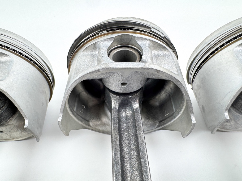 2003 Yamaha 50 HP 4 Stroke Outboard Piston & Connecting Rod Set 62Y-11650-10-00 OEM