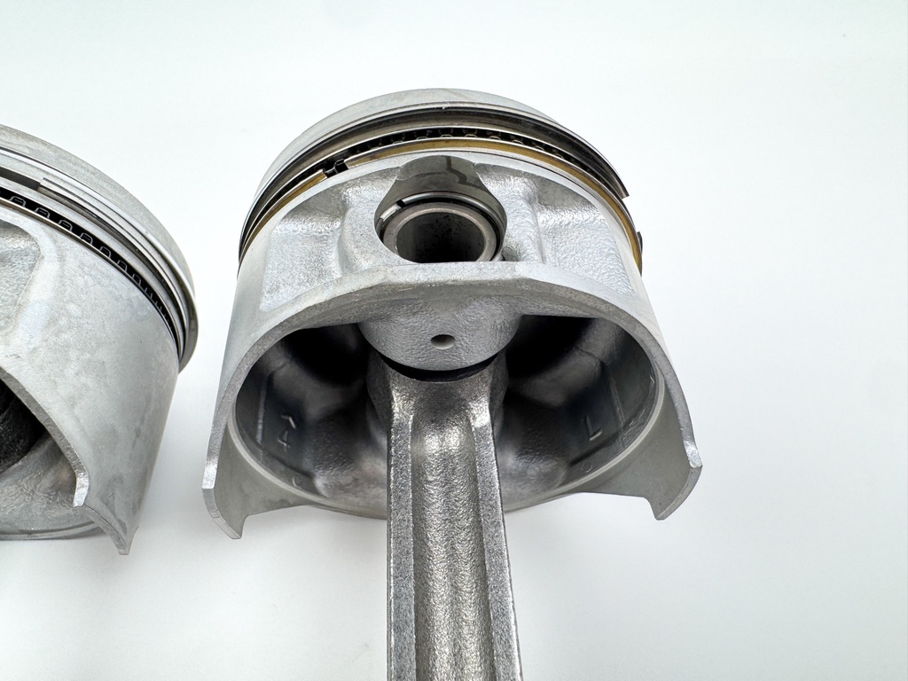 2003 Yamaha 50 HP 4 Stroke Outboard Piston & Connecting Rod Set 62Y-11650-10-00 OEM