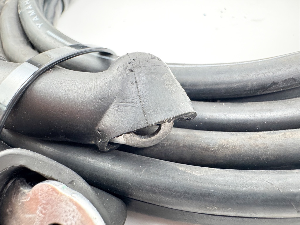 2003 Yamaha 50 HP 4 Stroke Outboard Battery Cables 62Y-82105-U0-00 OEM