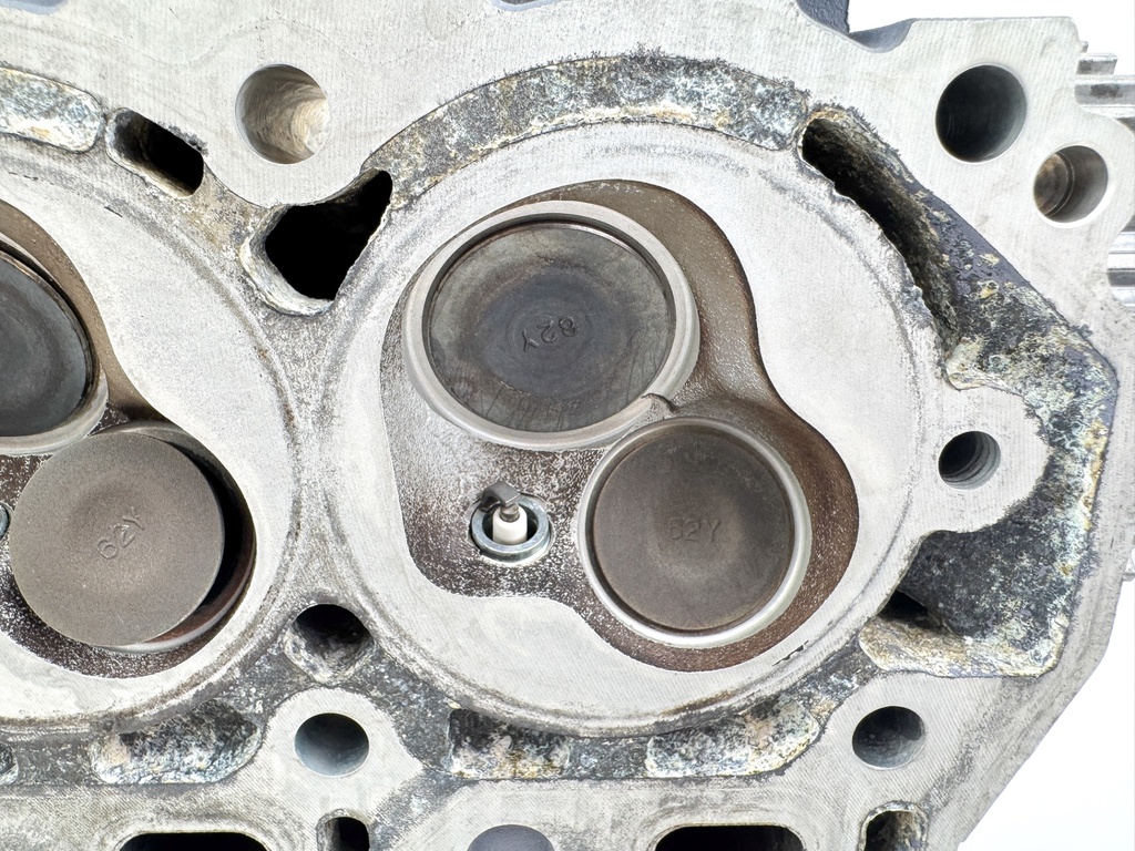 2003 Yamaha 50 HP 4 Stroke Outboard Cylinder Head 64J-W009A-01-1S OEM