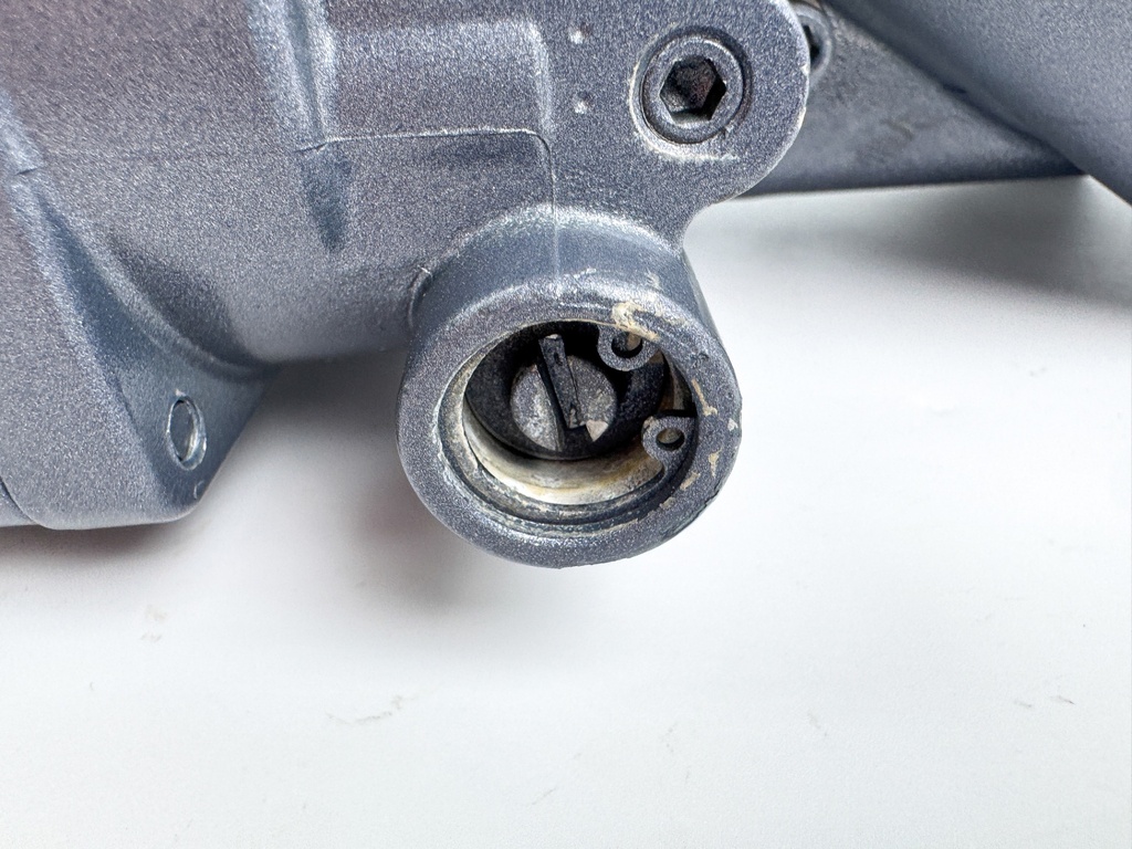 Yamaha 150HP Outboard Engine Power Trim & Tilt Unit Assembly 63P-43800-23-00