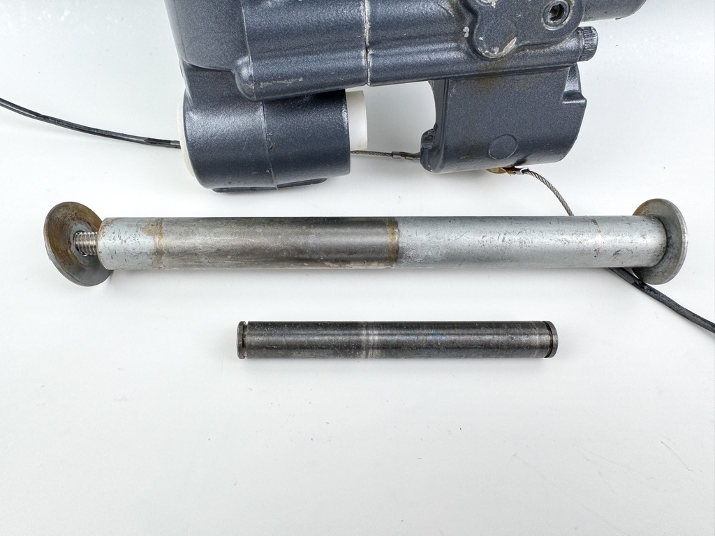 Yamaha F 25 30 40 HP 4 Stroke Outboard Power Trim Tilt Unit 67C-43800-13-8D