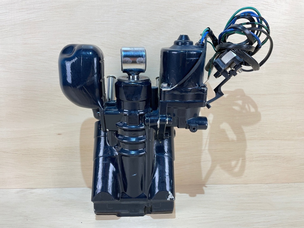 Johnson Evinrude Fastrac Hydraulic Power Trim And Tilt Assembly Unit Used