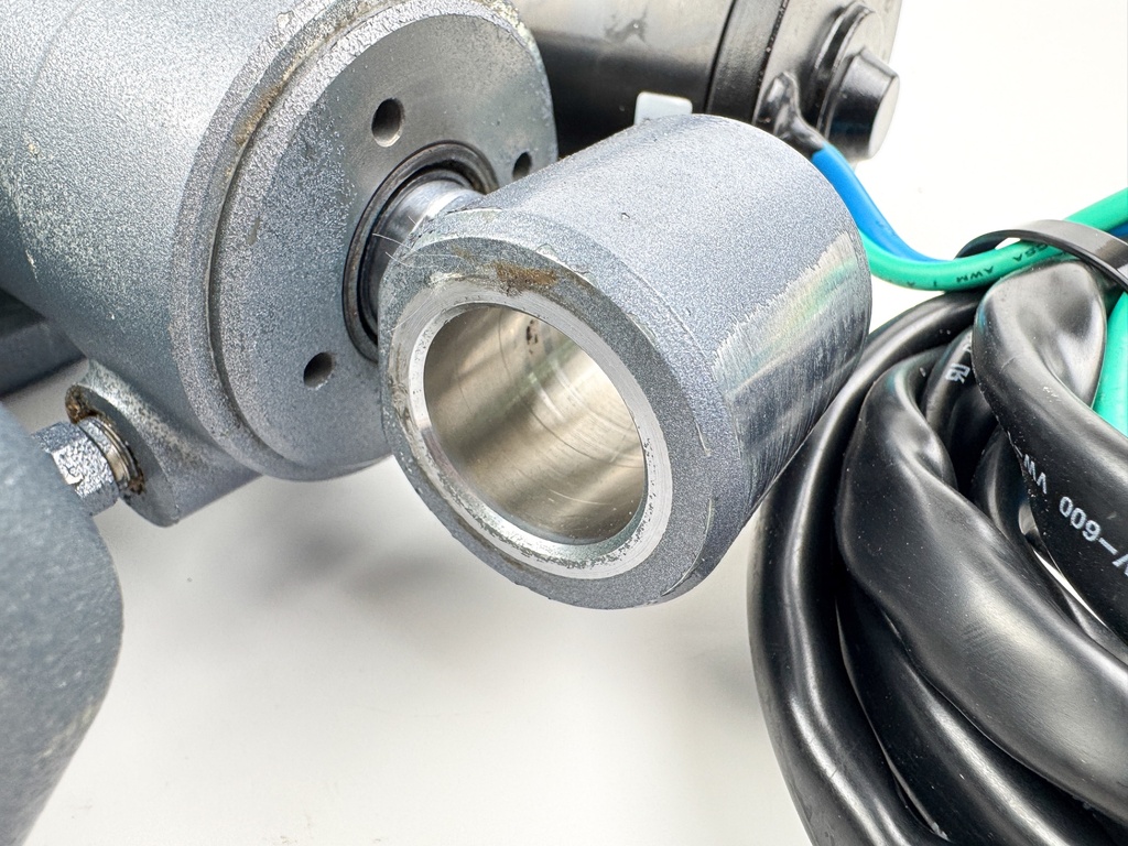 1988 Yamaha 130 HP 2 Stroke Outboard Power Trim Tilt Unit 6G5-43800-02-EK OEM