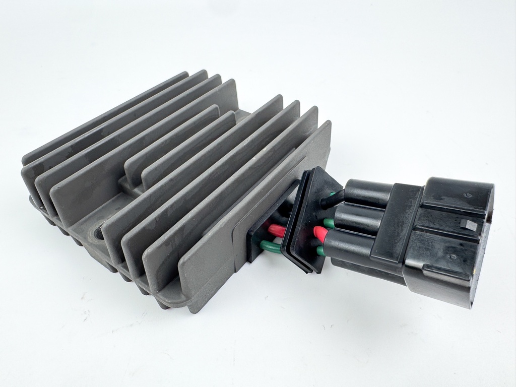 2014 Yamaha 60 HP 4 Stroke Outboard Rectifier & Regulator 68V-81960-10-00 OEM