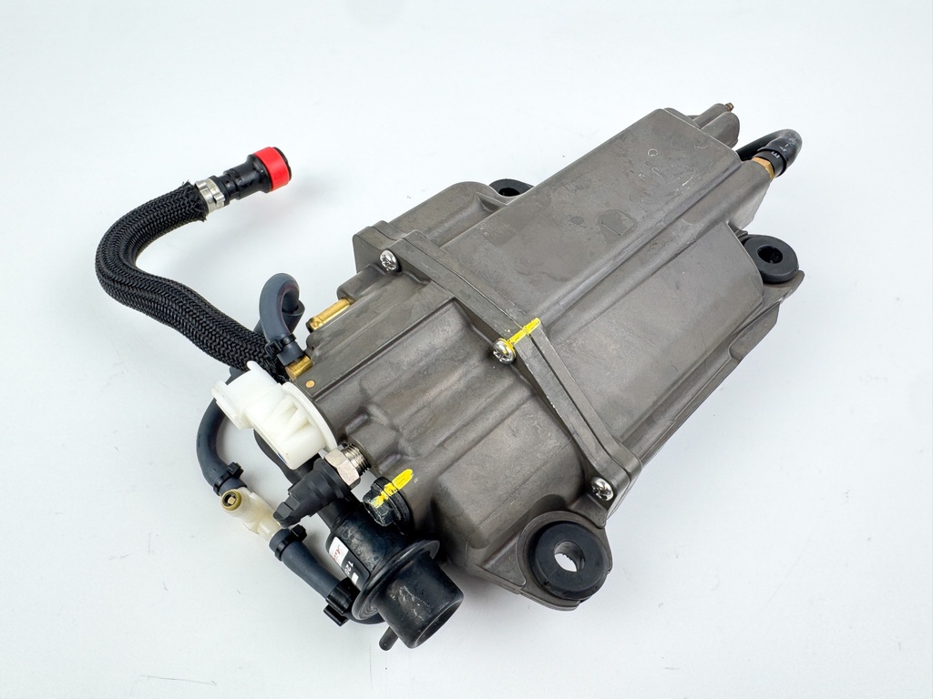 2014 Yamaha 60 HP 4 Stroke Outboard VST Float Chamber Assembly 6C5-14180-23-00 OEM