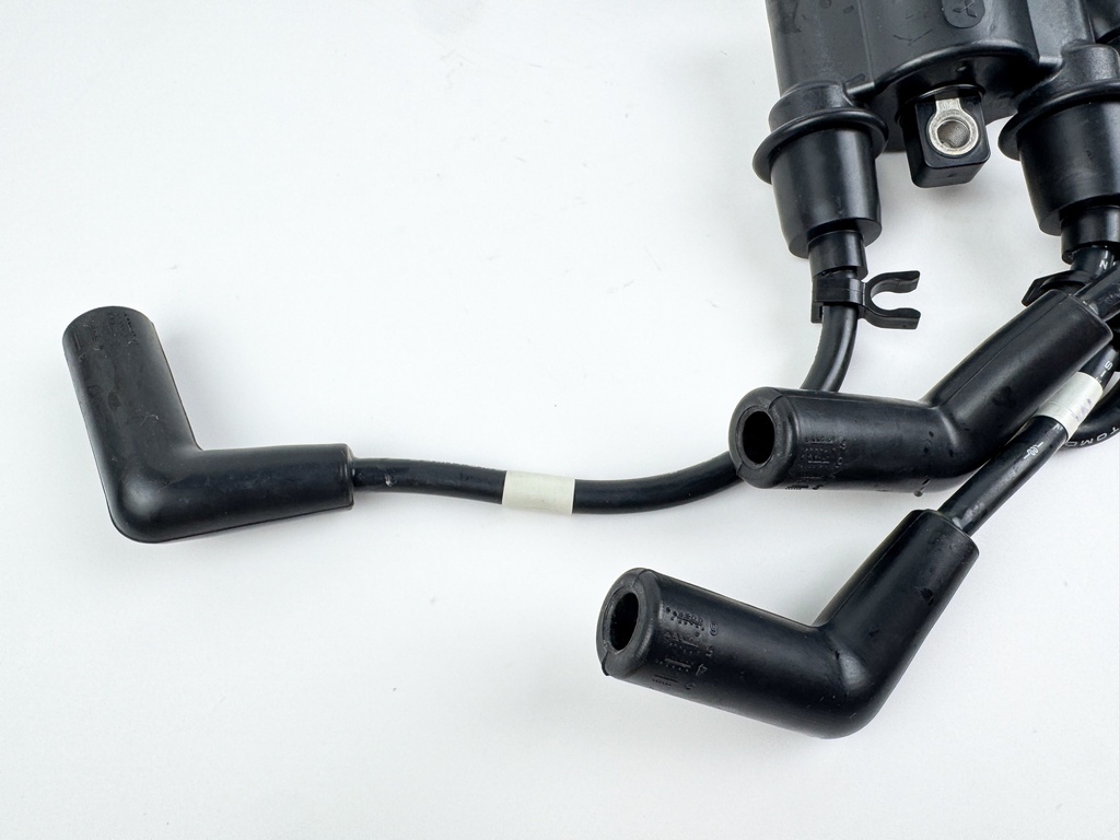 2014 Yamaha 60 HP 4 Stroke Outboard Ignition Coil Set 63P-82310-01-00 OEM
