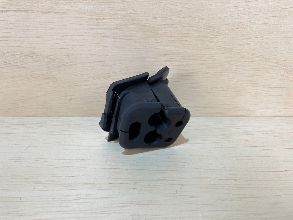 2008 Evinrude Etec 90HP Outboard Lower Pan Grommet Control Cables 0350500