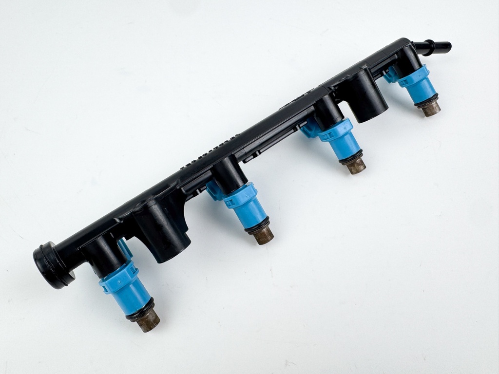 2014 Yamaha 60 HP 4 Stroke Outboard Fuel Injector Set W/ Rail 6C5-13761-00-00 OEM