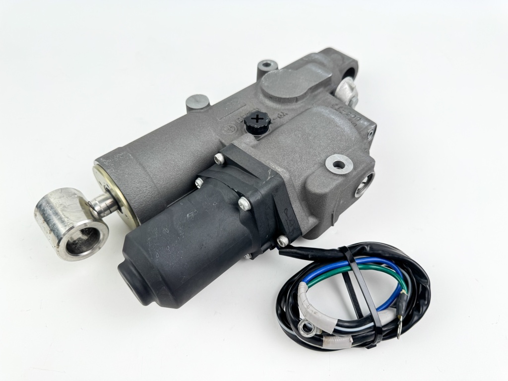 Yamaha F60 60HP 4 Stroke Outboard Power Trim Tilt Unit 6C5-43800-10-8D Like New