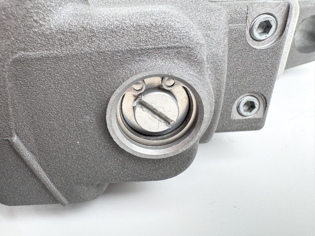 Yamaha F60 60HP 4 Stroke Outboard Power Trim Tilt Unit 6C5-43800-10-8D Like New