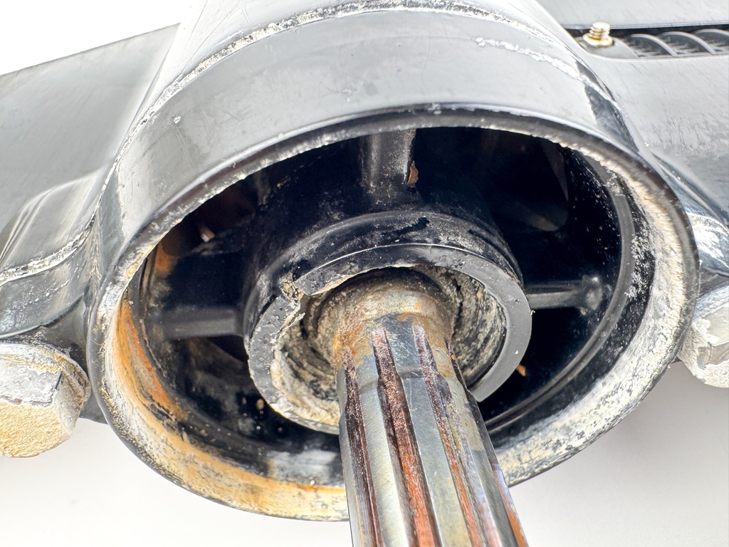 2022 Mercury 25 HP 4 Stroke Outboard Lower Unit Gear Case 8M0187032 OEM