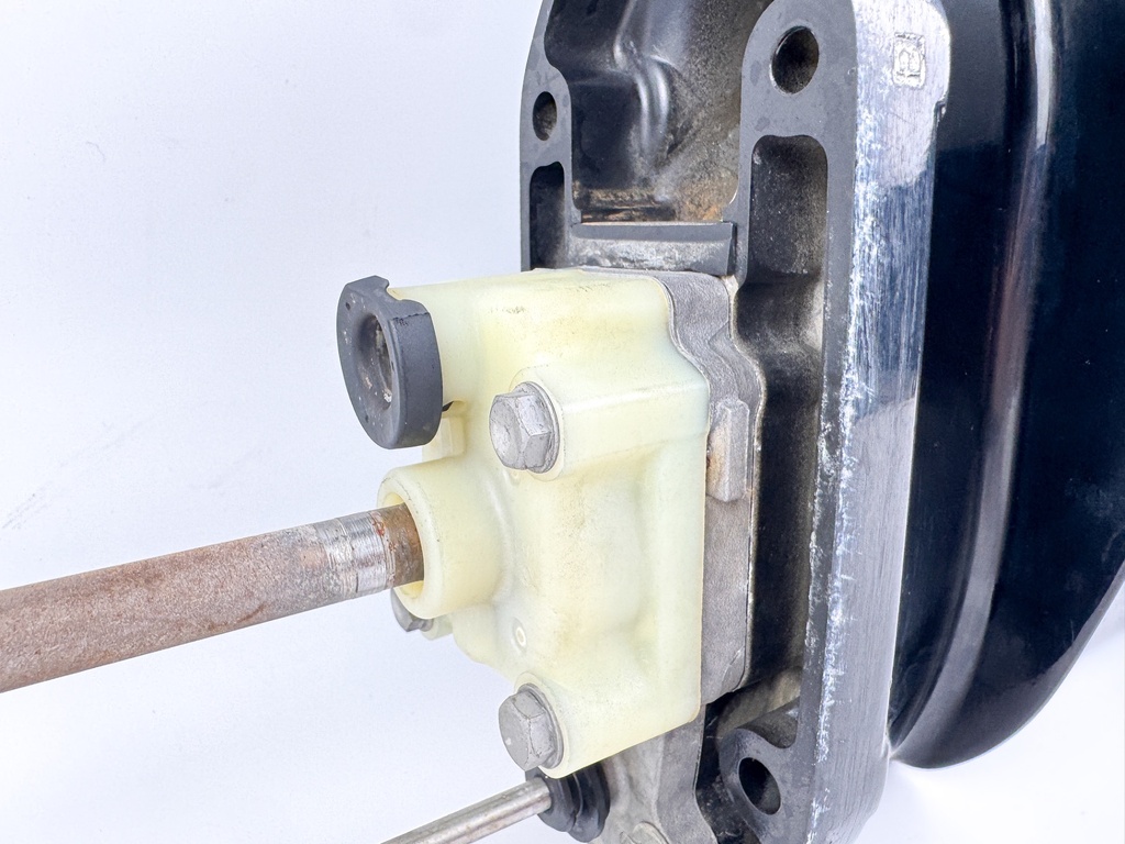 2022 Mercury 25 HP 4 Stroke Outboard Lower Unit Gear Case 8M0187032 OEM