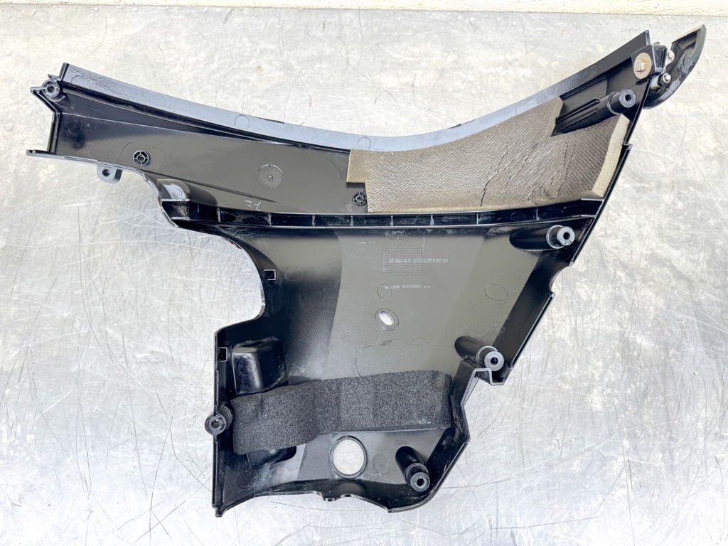 2022 Mercury 25 HP 4 Stroke Outboard Lower Apron Set 8M0189787 OEM